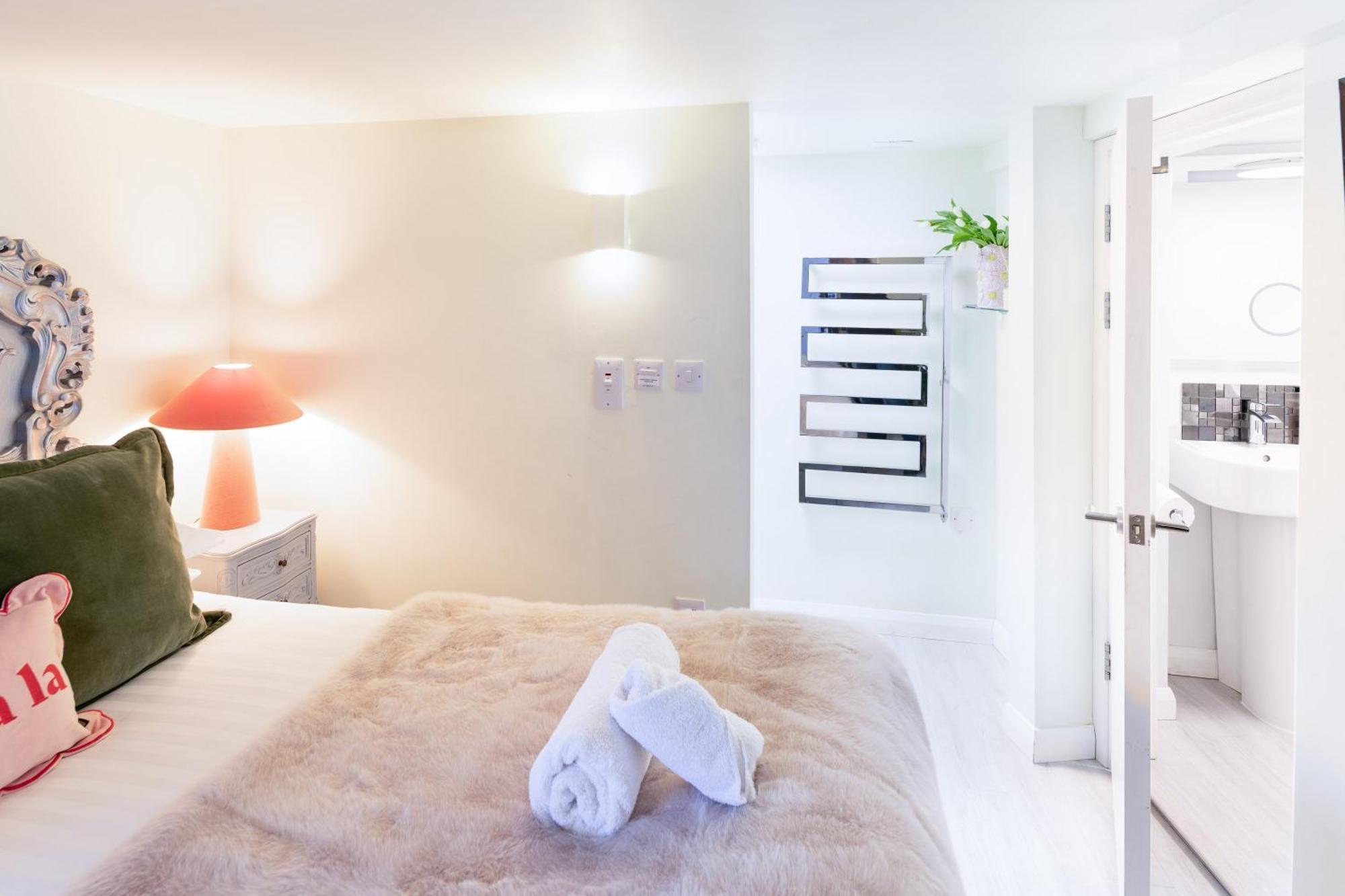 Gorgeous Boutique Flat Sleeps 2 In Lyme Regis别墅 外观 照片